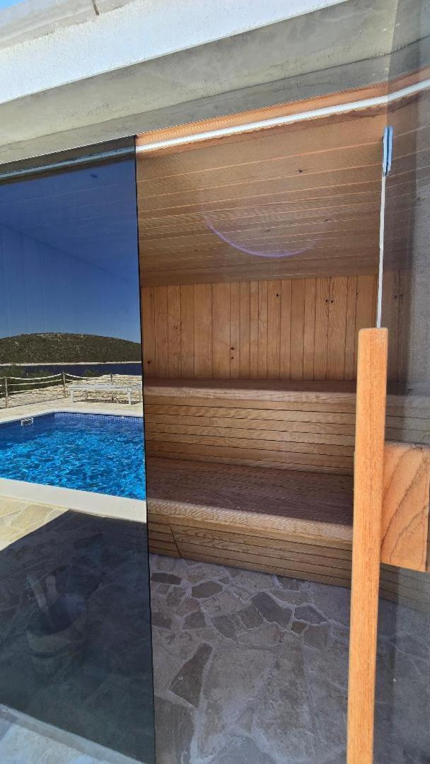 Villa, Stone House With Swimming Pool & Sauna, Beach, Sevid Luaran gambar