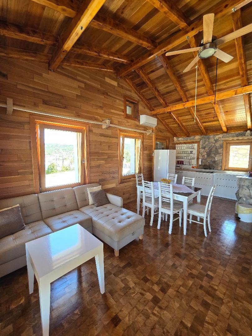 Villa, Stone House With Swimming Pool & Sauna, Beach, Sevid Luaran gambar